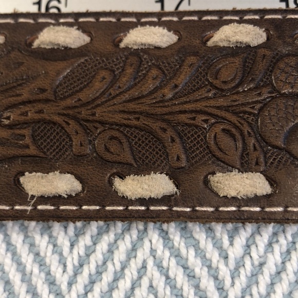 Western Leather Embossed Belt, Turquoise stone and Brass Buckle Approx 34” long - Picture 4 of 10
